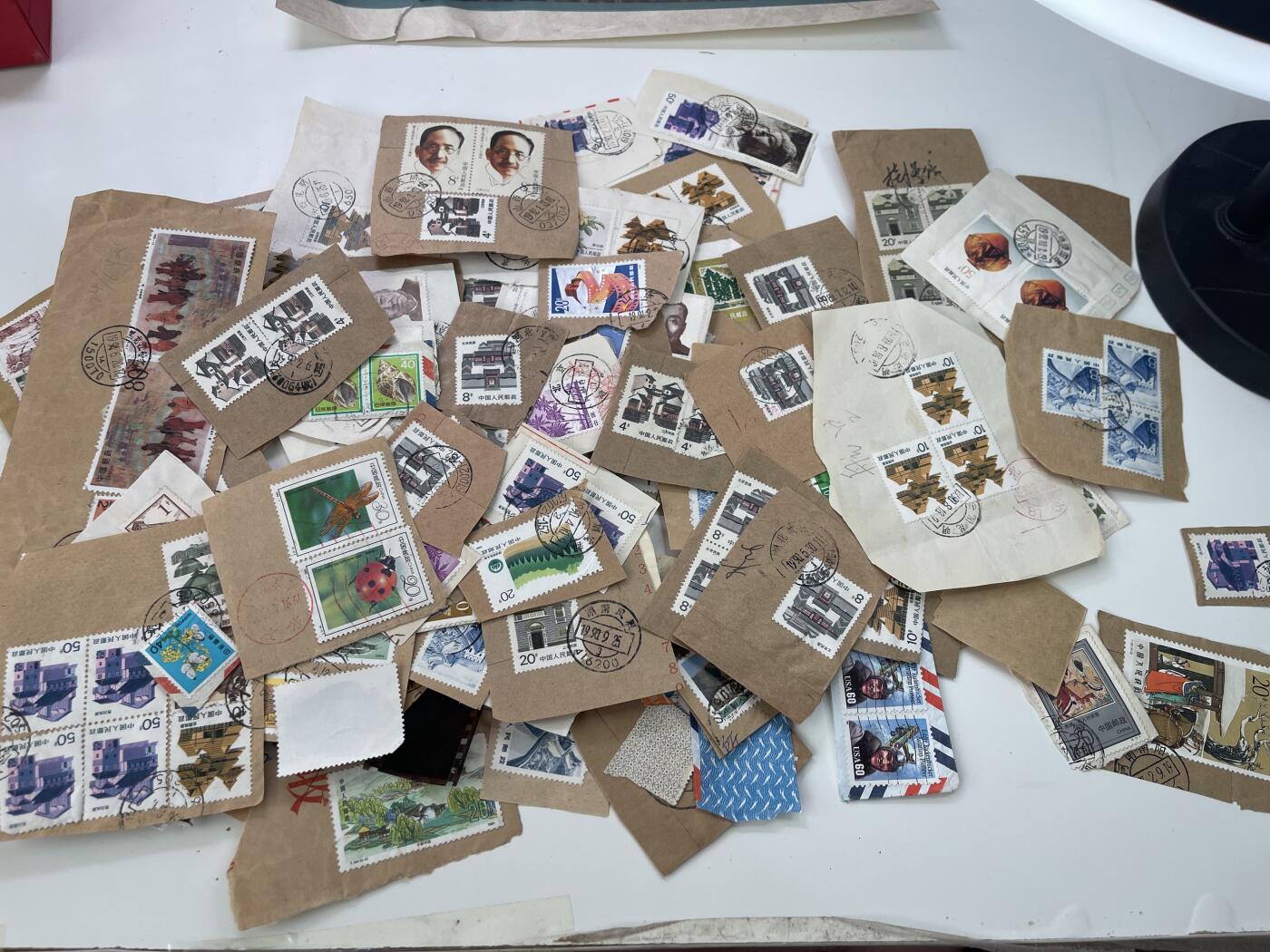 新时代收藏徽章红藏拍卖(第三十场)  徽章纸品证书杂项 中国农科院病虫害专家李怡琳家中旧藏邮票一堆