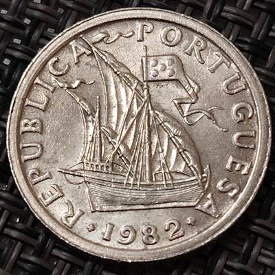布加迪🐬～世界钱币(上海)🌾第 276 期 /  各国套币和散币 - 葡萄牙🇵🇹 1982年 2.5艾斯库多 ~L7