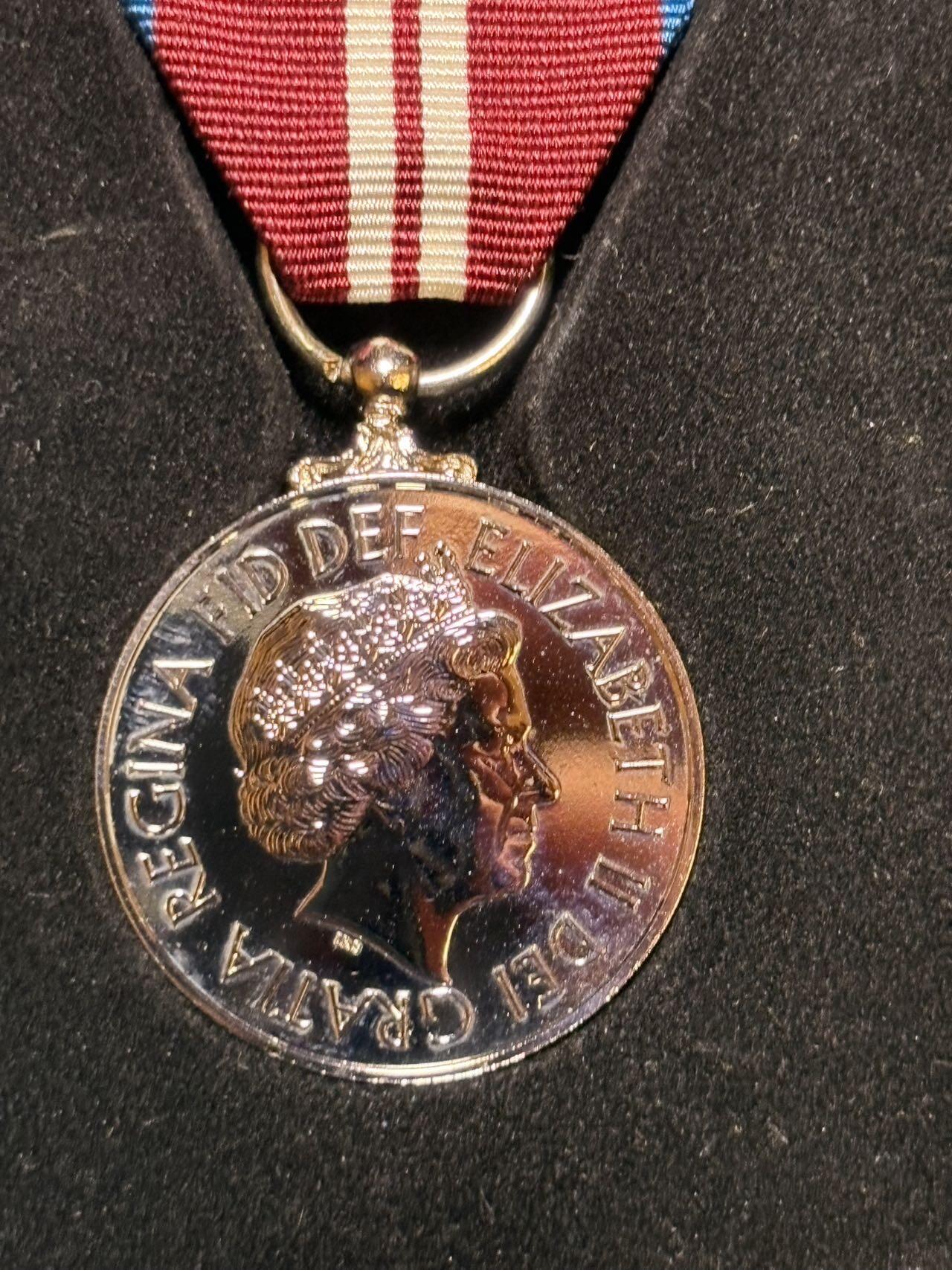 盛世勋华——号角文化勋章邮票专场拍卖第303期 英国伊丽莎白女王加冕60周年钻禧纪念章 带原盒