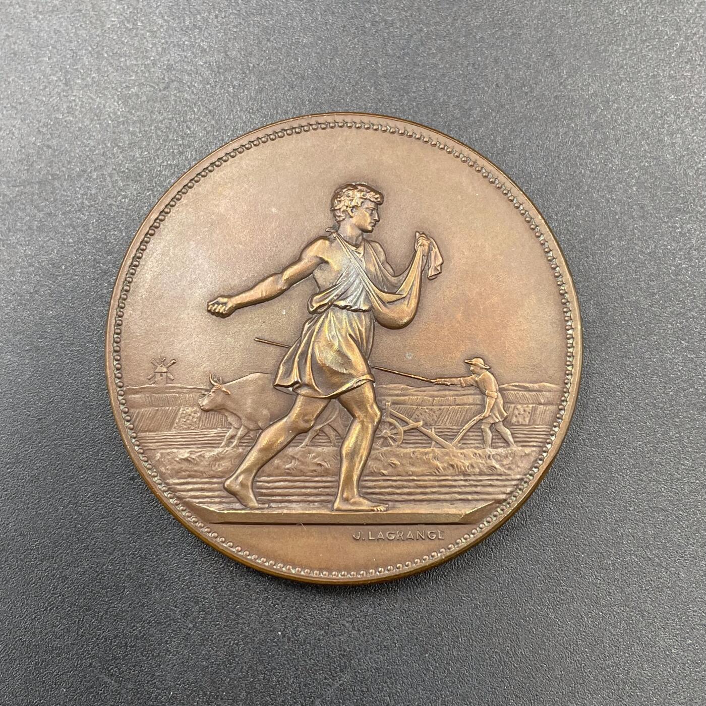 「木头集藏」章牌专场-第67场 1884年法国播种者农业种植铜奖章，直径：45.5mm，46.5g，边铭：丰饶角 CUIVRE，经典农业题材。