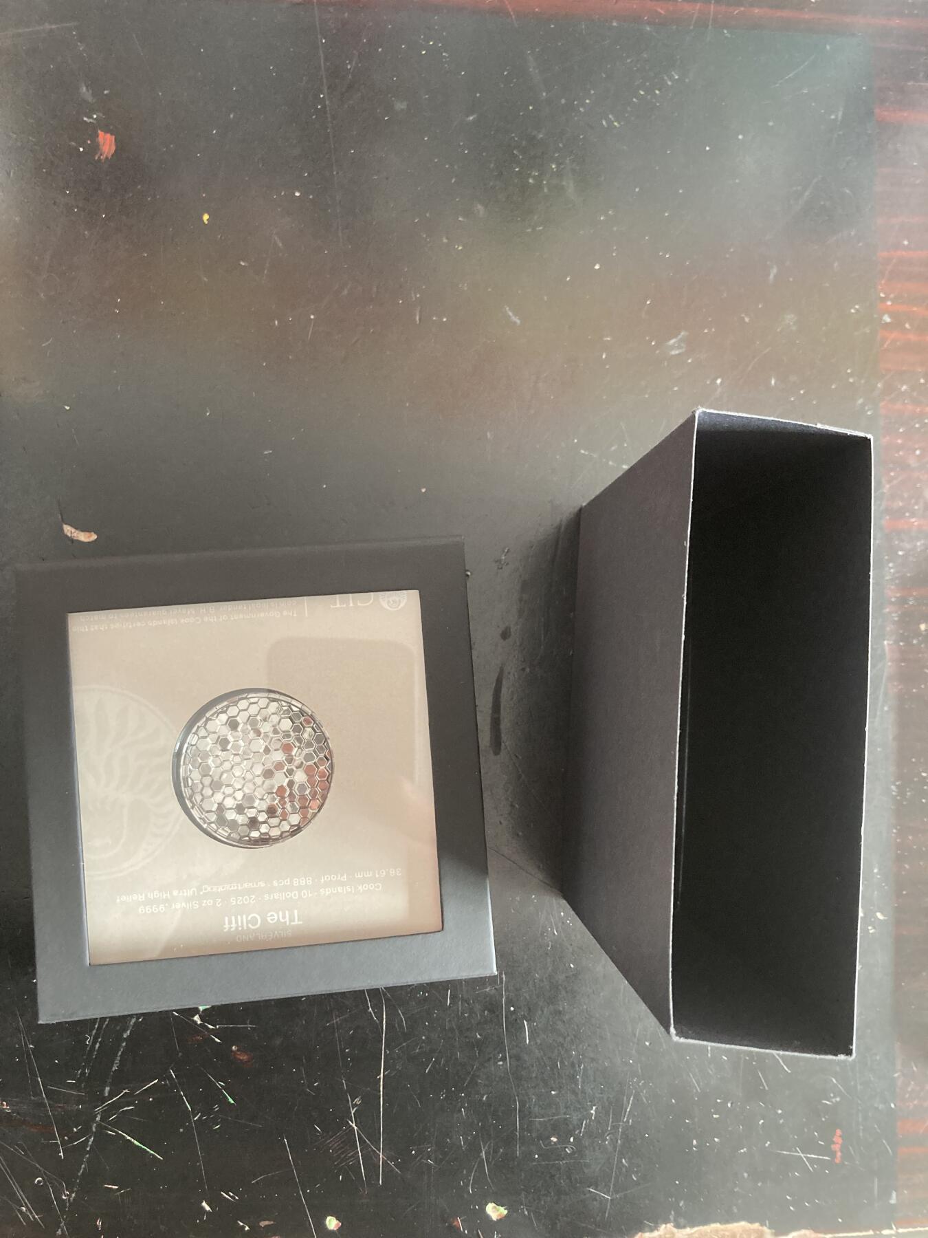 银色大地-悬崖银币