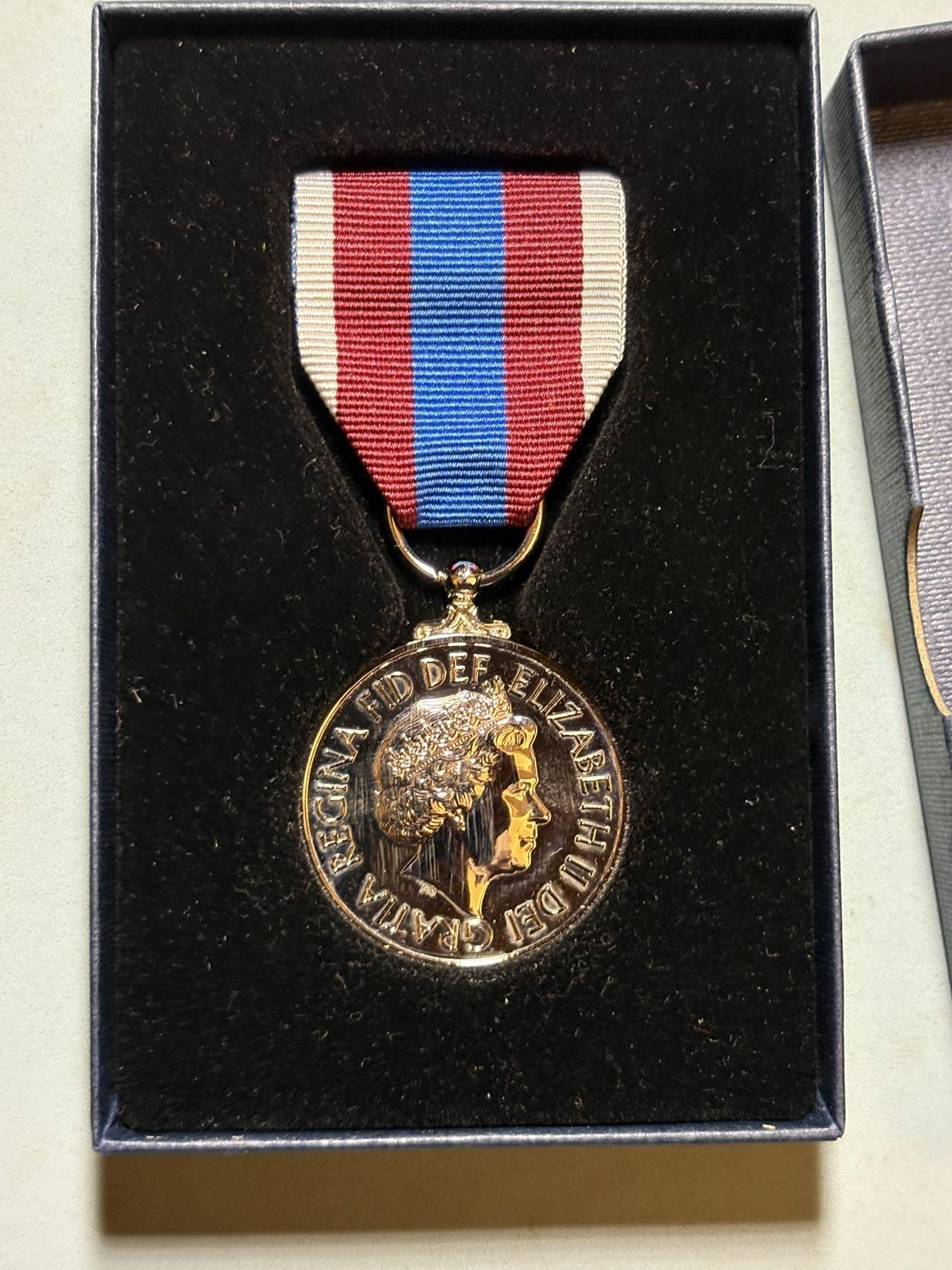 盛世勋华——号角文化勋章邮票专场拍卖第303期 英国伊丽莎白女王加冕70周年铂禧纪念章 带原盒