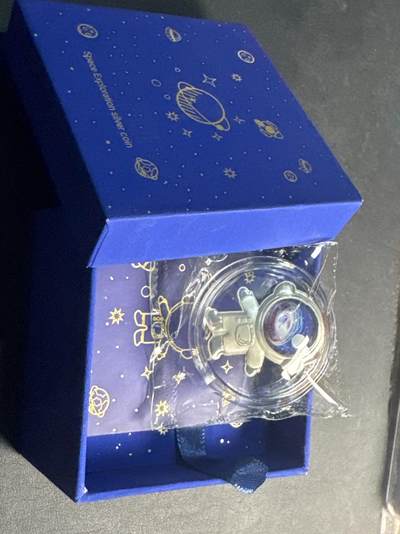 ❤️【币观天下】❤️ 第341期钱币拍卖- 2026.1.30周五晚上6点半场-长期征集拍品 春节前最后一场本场不能存放 节后恢复拍卖 - 斐济2021年太空宇航员异形纪念银币10克盒证齐全