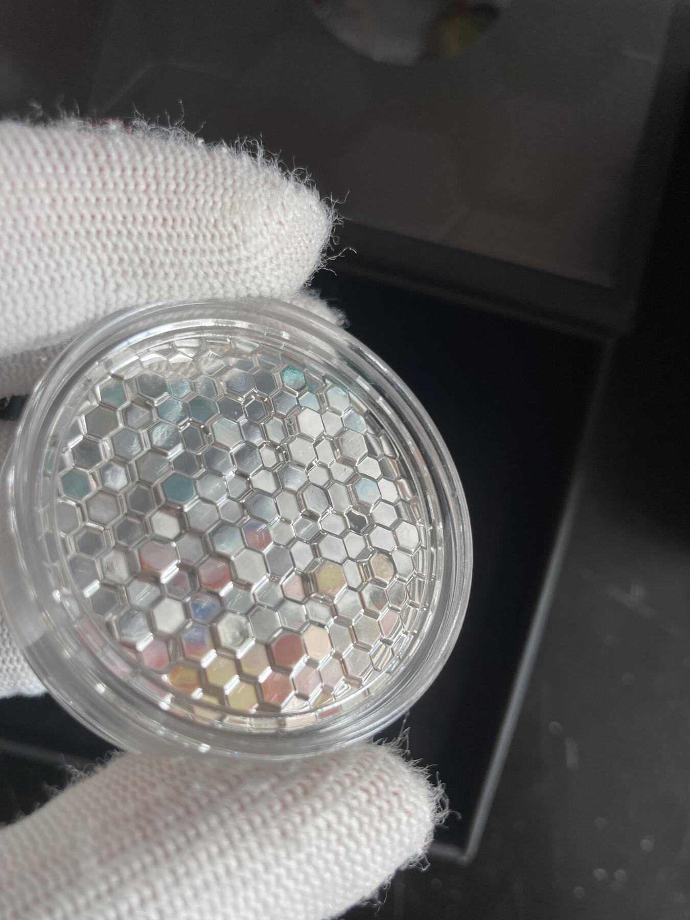 银色大地-悬崖银币