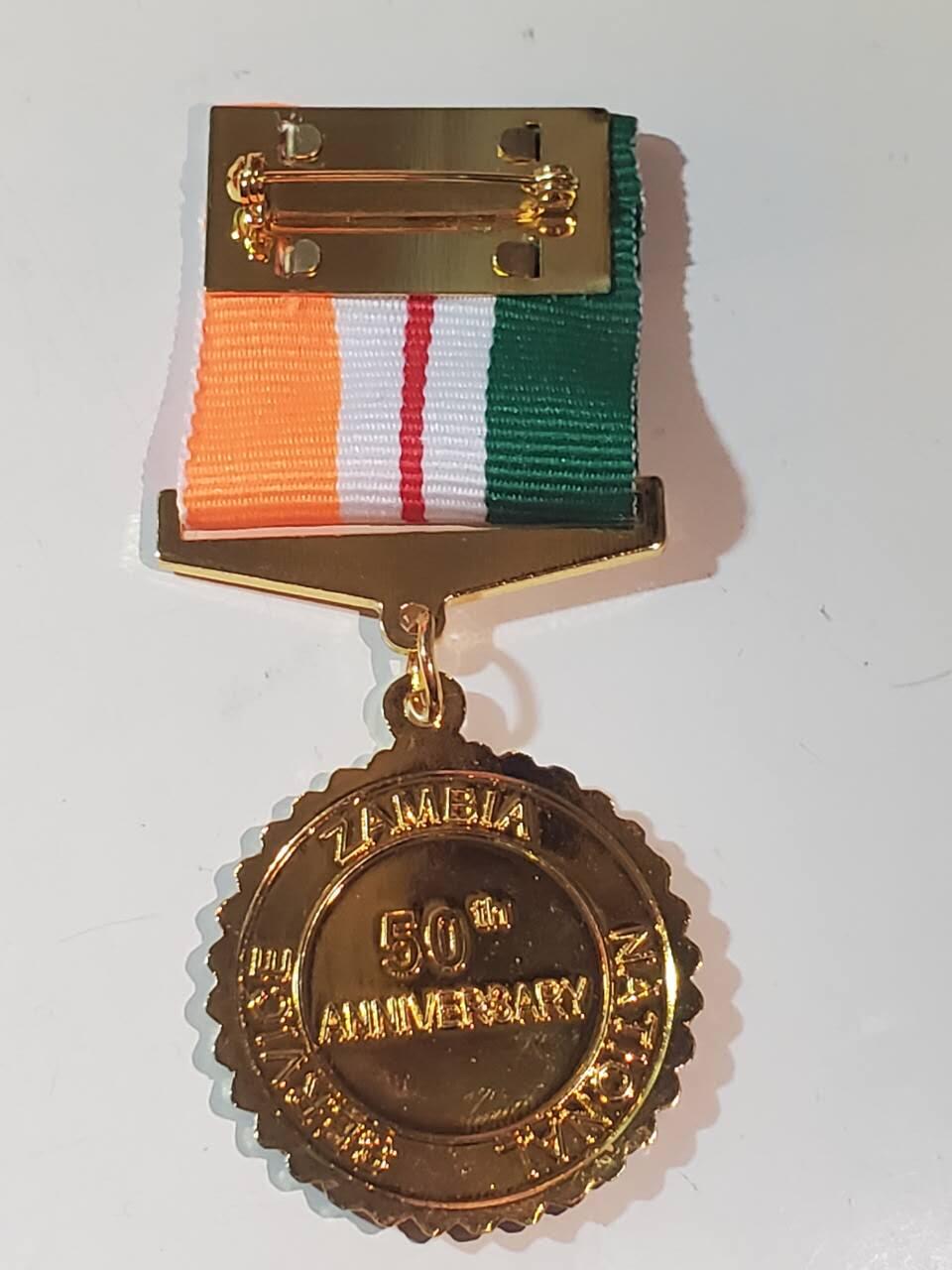 韵星假日军品类拍卖第三十九期暨默多克中校夫妇专场 -- Rimey Holidays Militaria Auction 39 & The Modoks Collection  赞比亚共和国国家服务金僖奖章 铜镀金 少见国家 非常厚重 库存品相