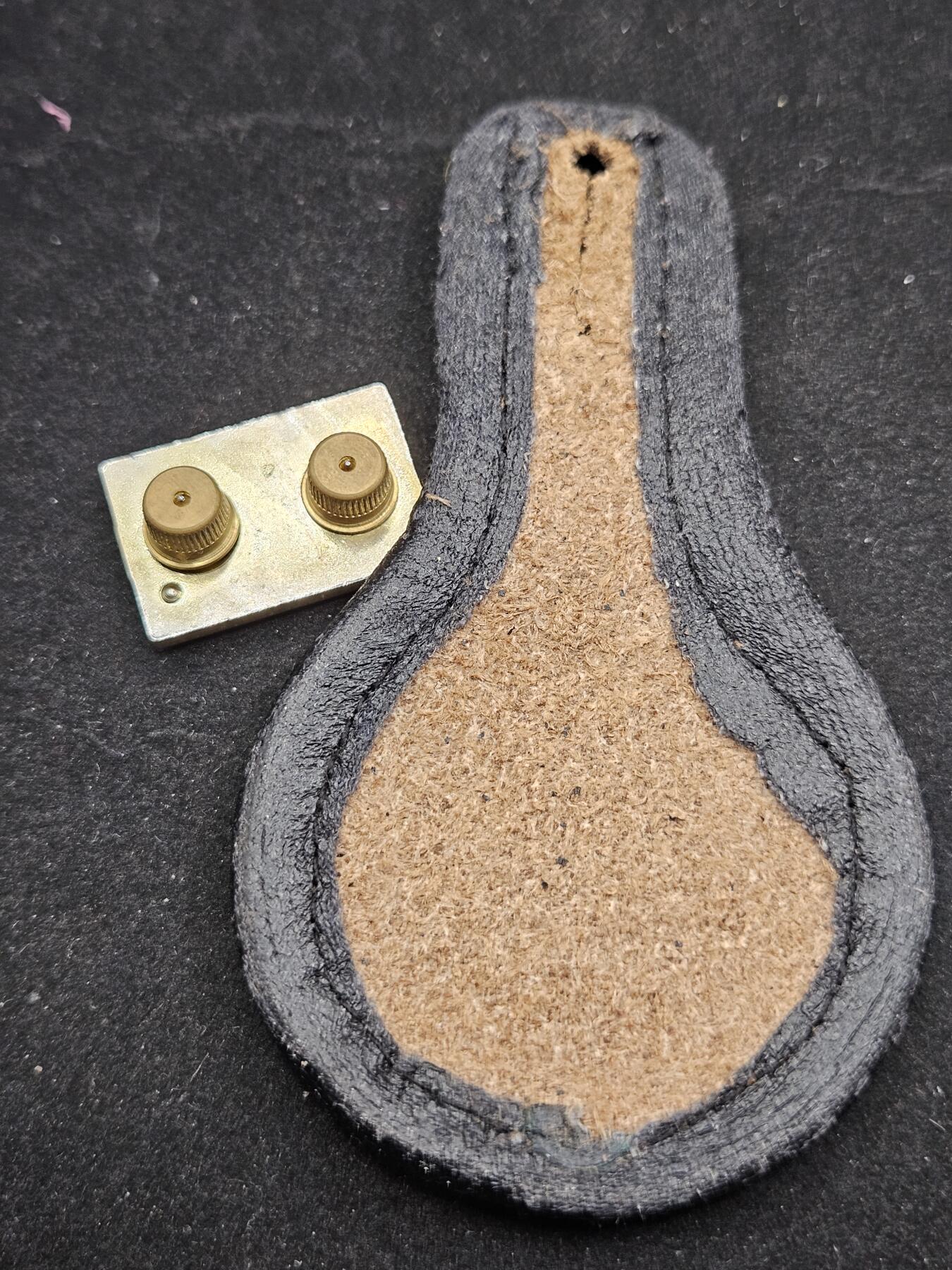 0元起拍勋章 第330期 咸鱼国勋章拍卖专场 2月1日（周日）下午6：00开始 韩军皮褂与国旗章