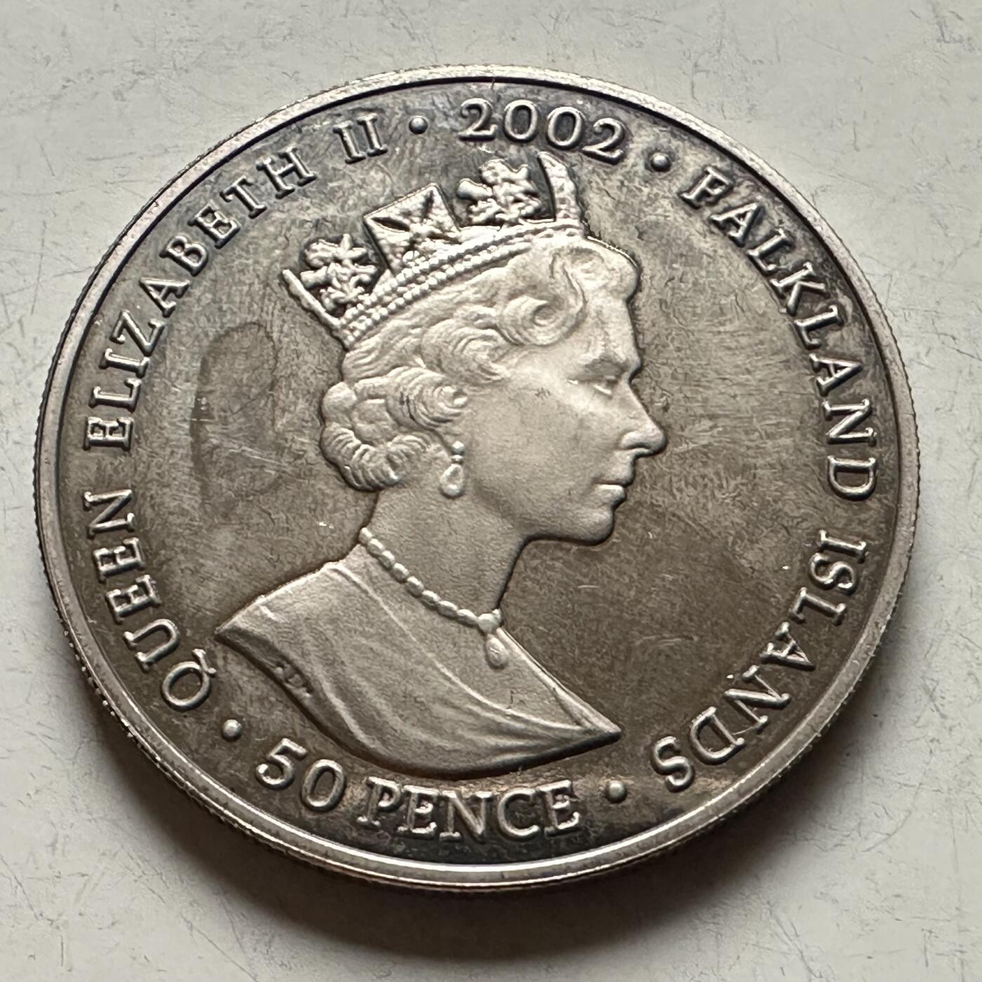 🌹外币初藏🌹🐯2026年第13场  每周二四六晚8️⃣点 接代拍 福克兰群岛2002年50便士，彩色克朗型纪念币