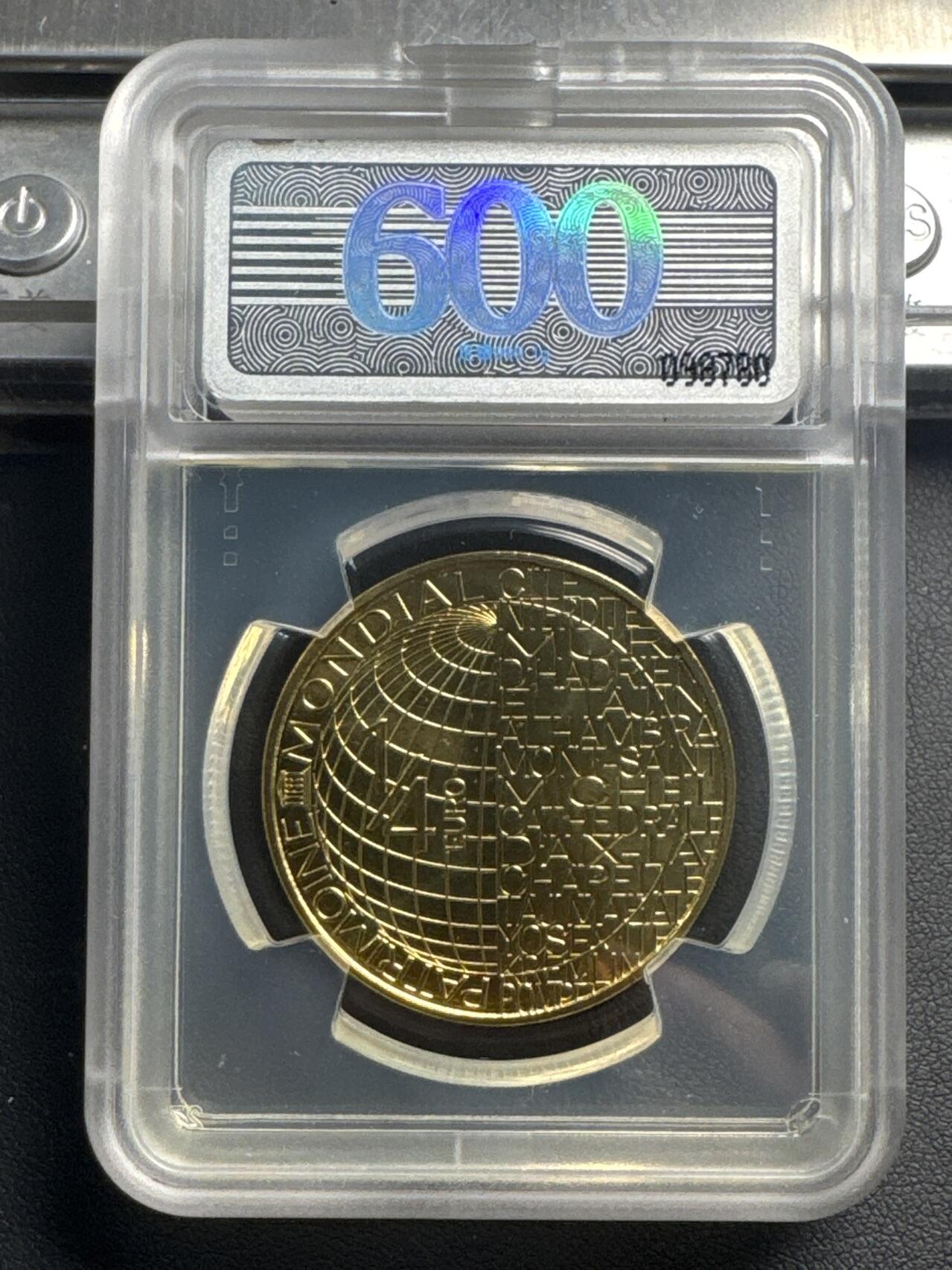 ❤️【币观天下】❤️ 第341期钱币拍卖- 2026.1.30周五晚上6点半场-长期征集拍品 春节前最后一场本场不能存放 节后恢复拍卖 法国2020年紫禁城600周年纪念铜币含足银1克纪念银券带证书