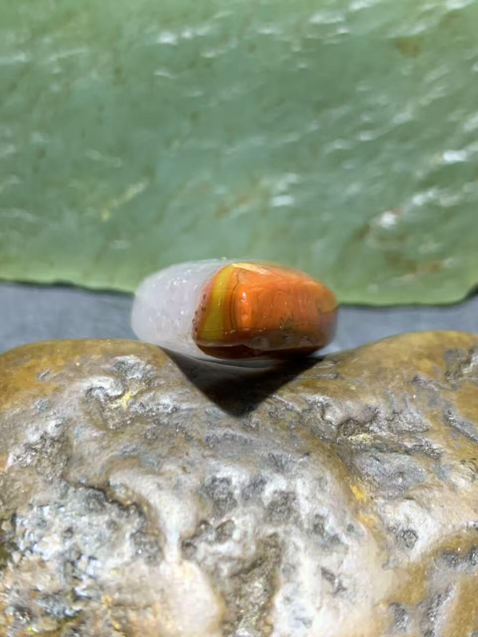 精美冰飘战国红玛瑙吊坠一个！