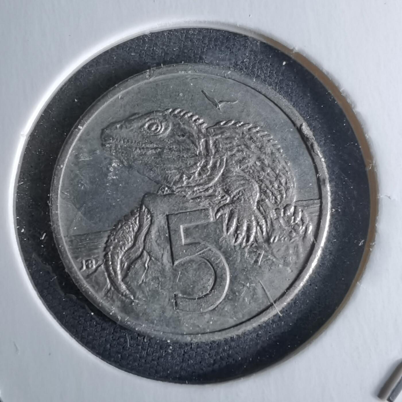 沼泽如烟--第979场 新西兰1985年五分浅雕版