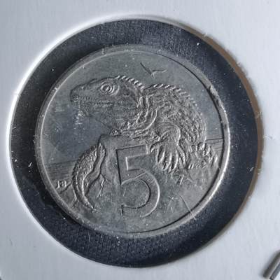 沼泽如烟--第979场 - 新西兰1985年五分浅雕版