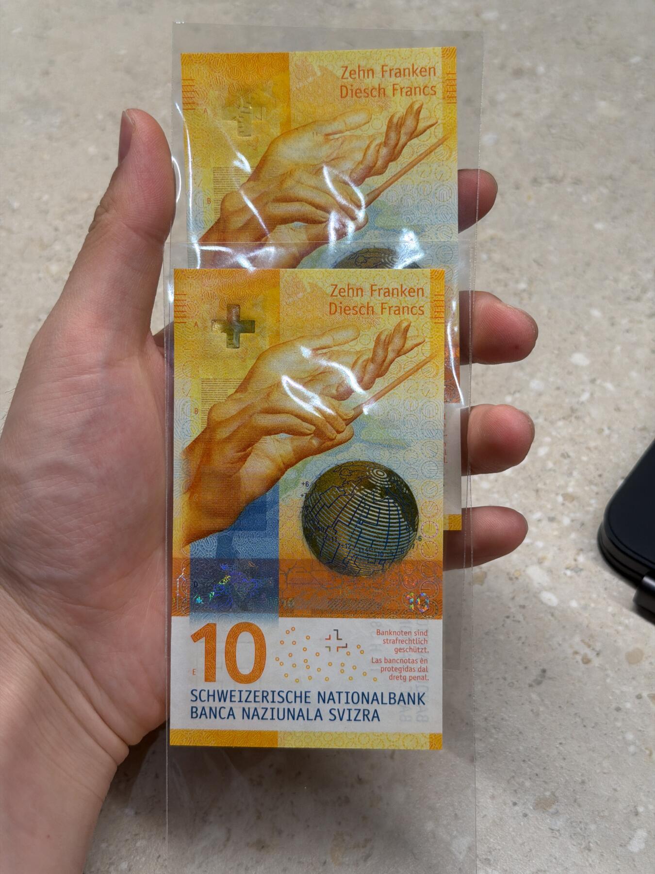 瑞士10*2张 unc 连号