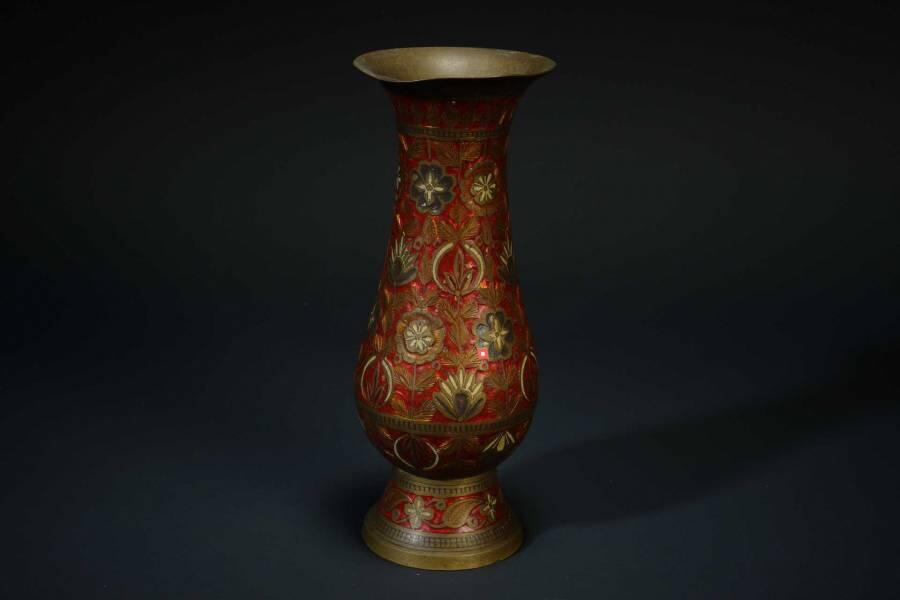 上海都达杂项专场十二（全场包邮】 铜錾刻花卉花瓶83-22