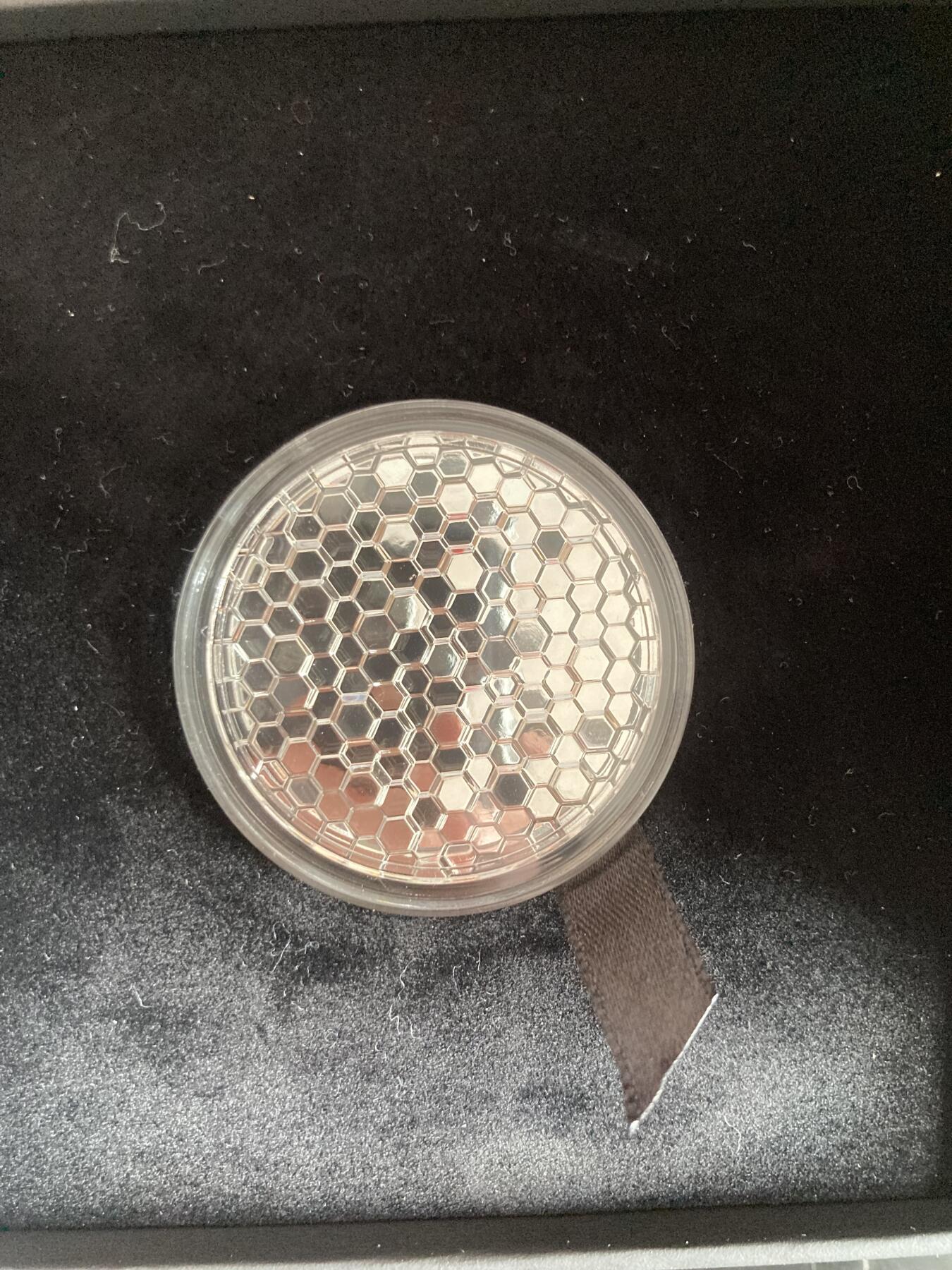 银色大地-悬崖银币