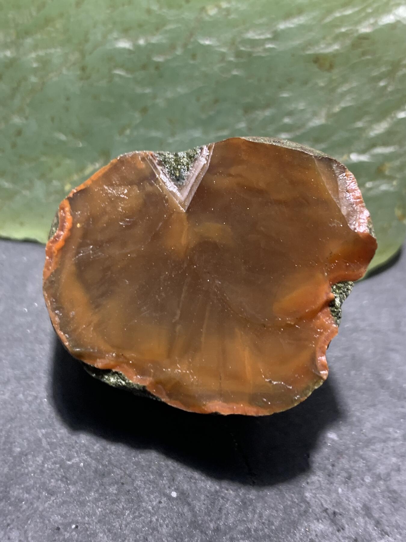 精美原皮开窗料荔枝冻飘红南红玛瑙原石一颗，