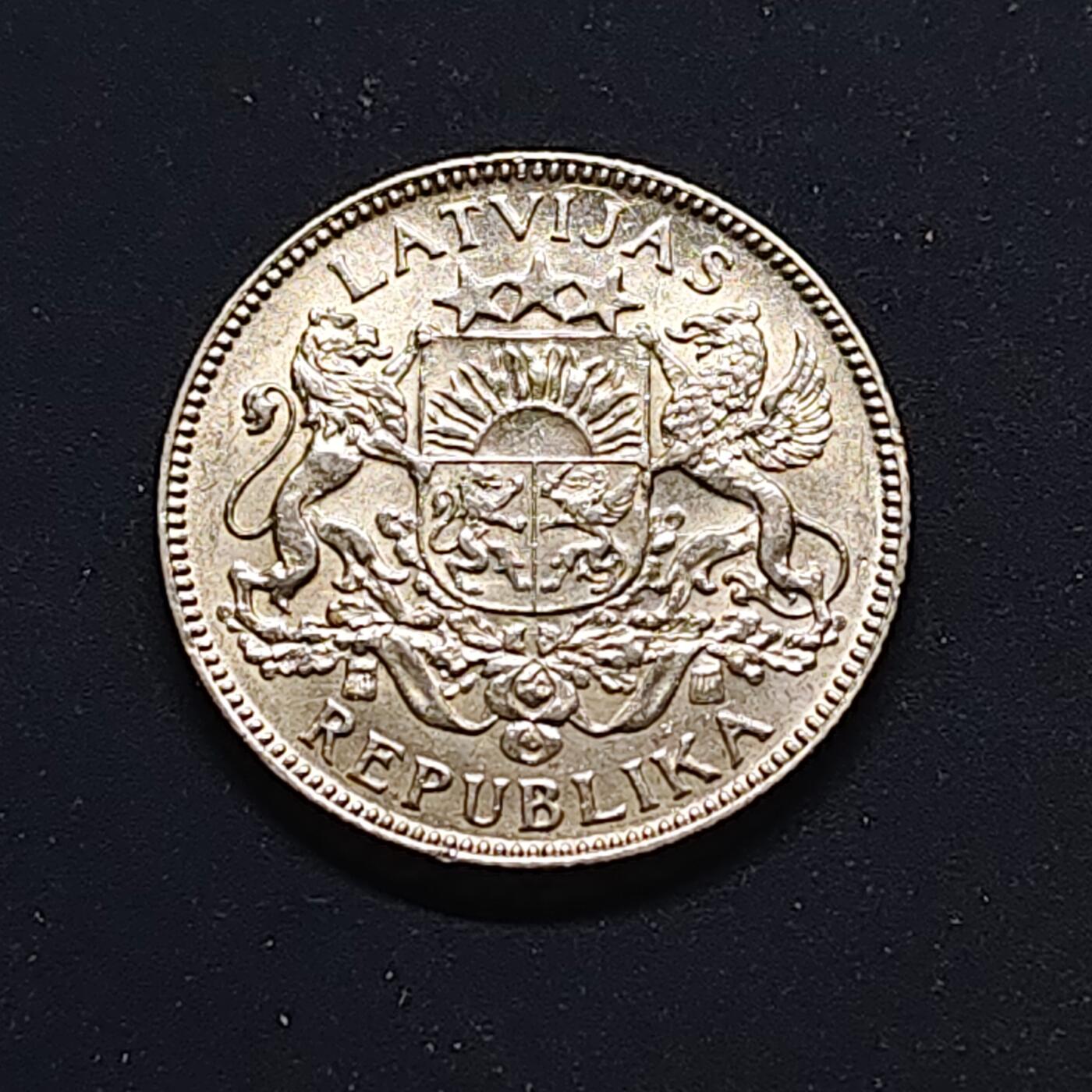 【全场包邮】纯粹捡漏拍498场-持续更新中 拉脱维亚1924年1拉特银币【23毫米5克83.5%，估算纯银价约117元（按28元/克银价核算）】