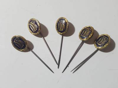 韵星假日军品类拍卖第三十九期暨默多克中校夫妇专场 -- Rimey Holidays Militaria Auction 39 & The Modoks Collection  - 越南社会主义共和国金级体能证章黑底一组五枚 好品