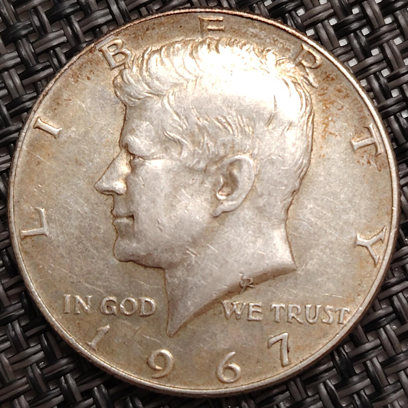 布加迪🐬～世界钱币(上海)🌾第 272 期 /  各国套币和散币 美国🇺🇸 1967年 50分银币 肯尼迪总统 秃鹰 低银版 11.5g 400银 30.61mm