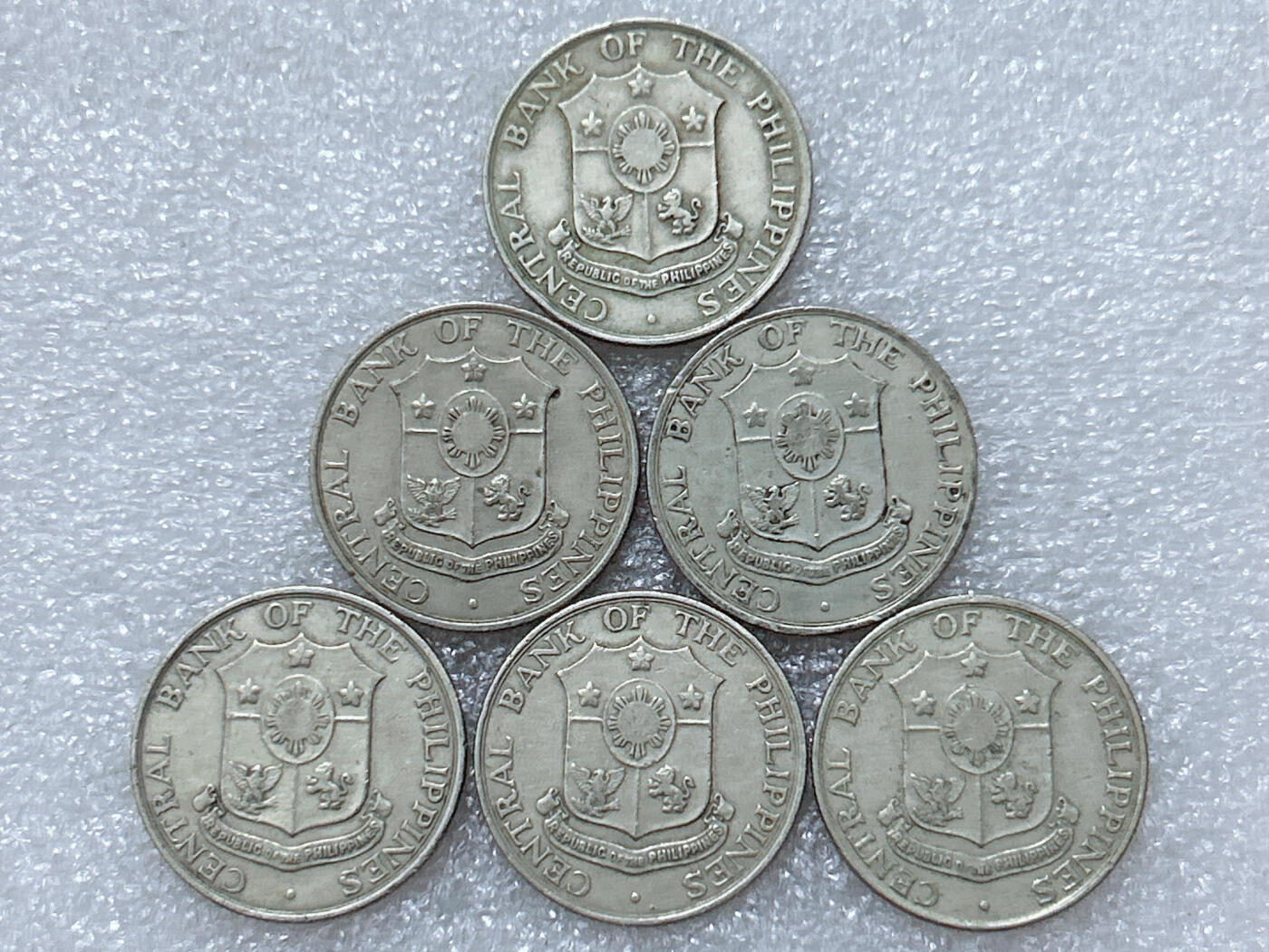 第一海外回流一元起拍收藏 散集专场  第296期 菲律宾60年代火山打铁女神25分硬币 6枚