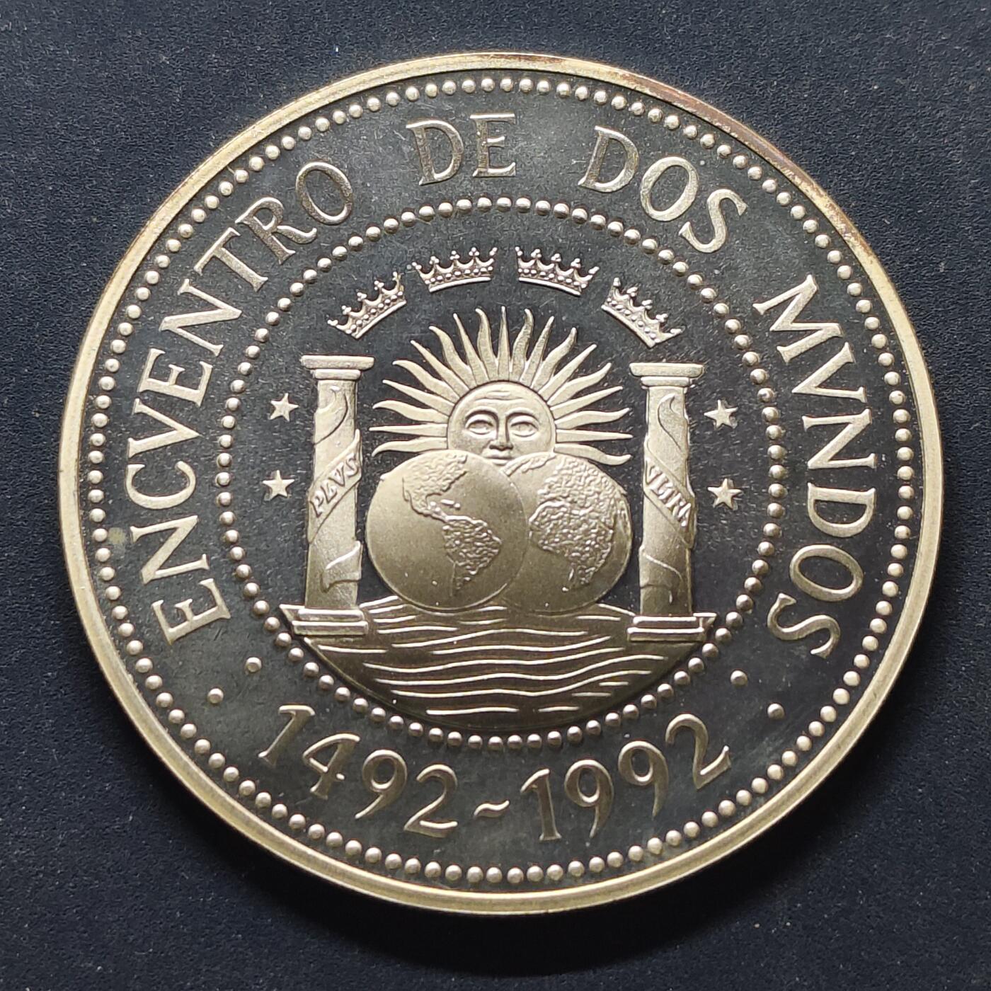 【全场包邮】纯粹捡漏拍499场-持续更新中 【伊比利亚美洲系列首套发现美洲500周年】阿根廷1991年1000比索精制纪念银币【40毫米27克92.5%，估算纯银价约699元（按28元/克银价核算）】