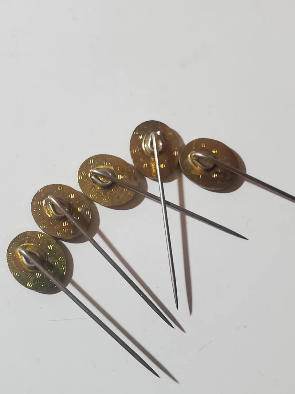 韵星假日军品类拍卖第三十九期暨默多克中校夫妇专场 -- Rimey Holidays Militaria Auction 39 & The Modoks Collection  越南社会主义共和国金级体能证章插针一组五枚