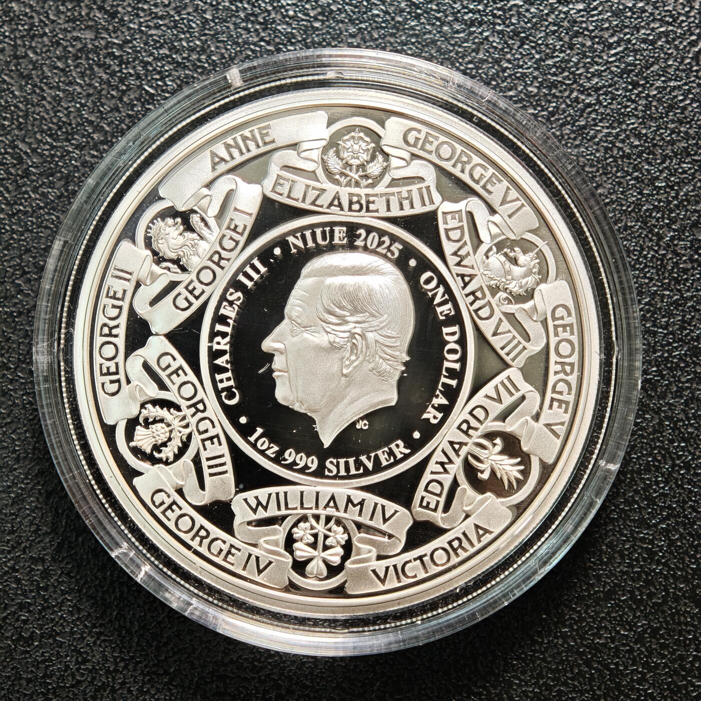 【德藏】世界币章拍卖第163期（拍品征集中~欢迎藏友联系） 2025年 纽埃英国君主局部镀金1元精制纪念银币 原盒 带证书 1盎司 999银 发行量500枚