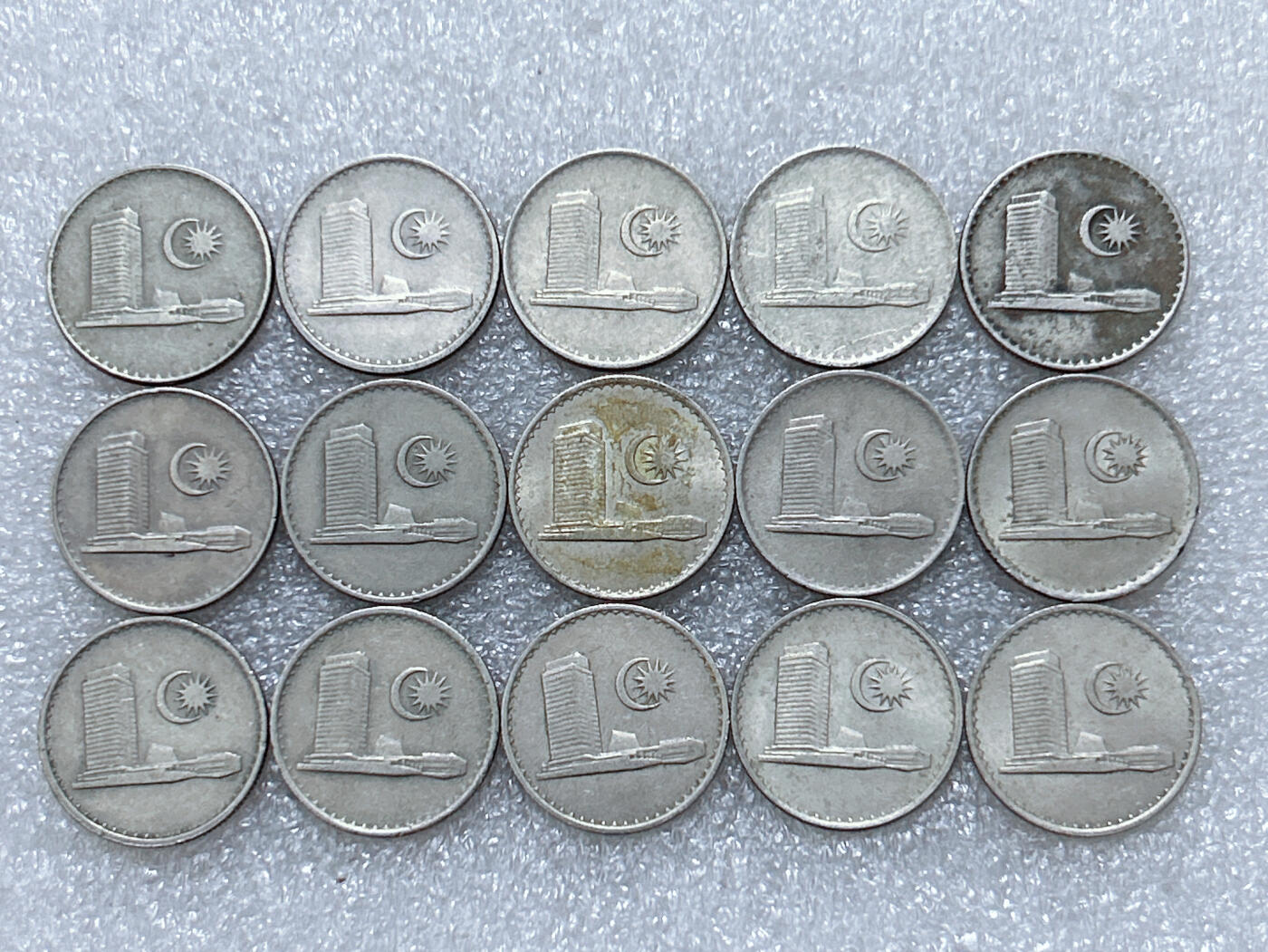 第一海外回流一元起拍收藏 散集专场  第296期 马来西亚大厦版10分硬币 15枚
