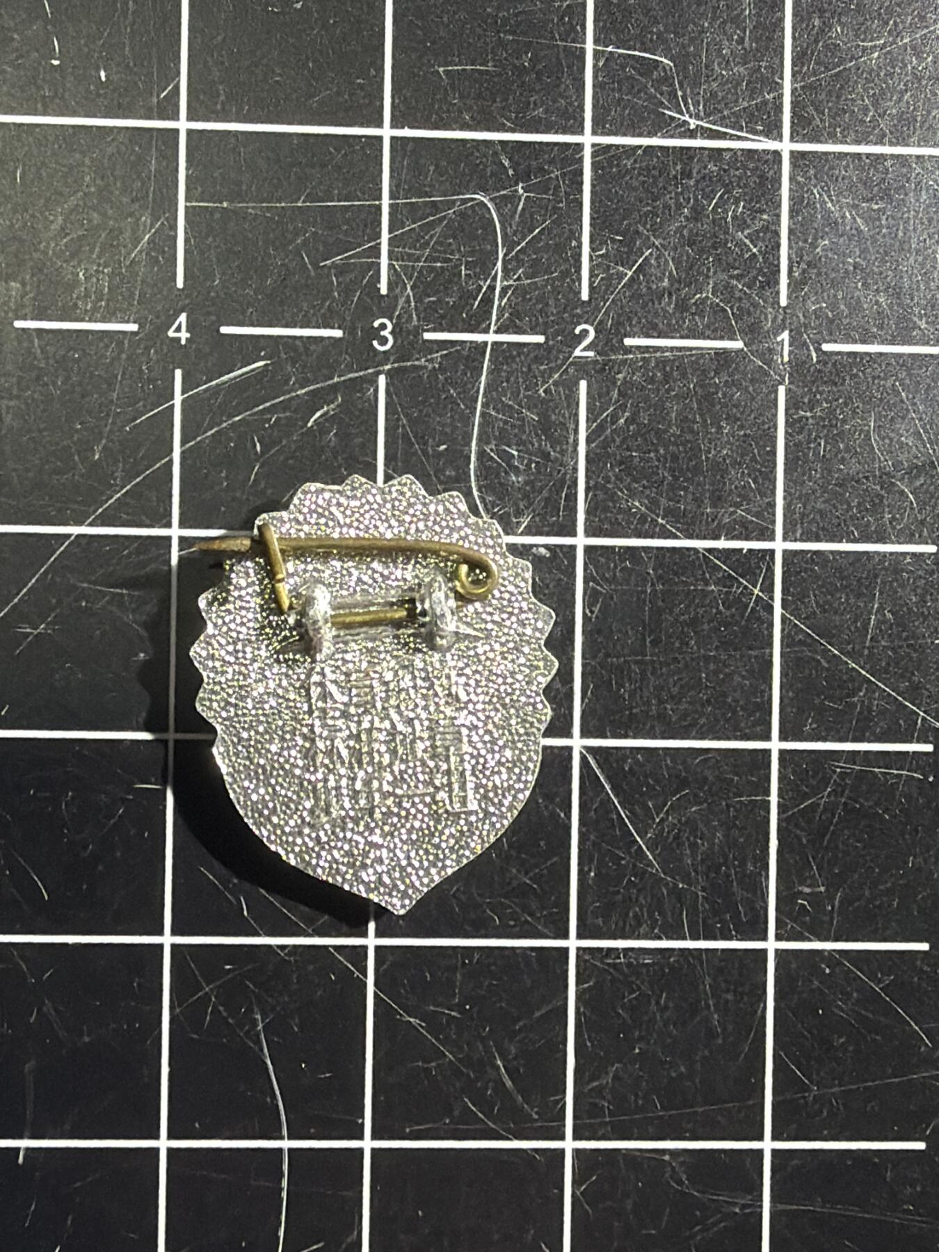 古冰库章牌勋赏收藏0起拍卖 青年制劳卫制