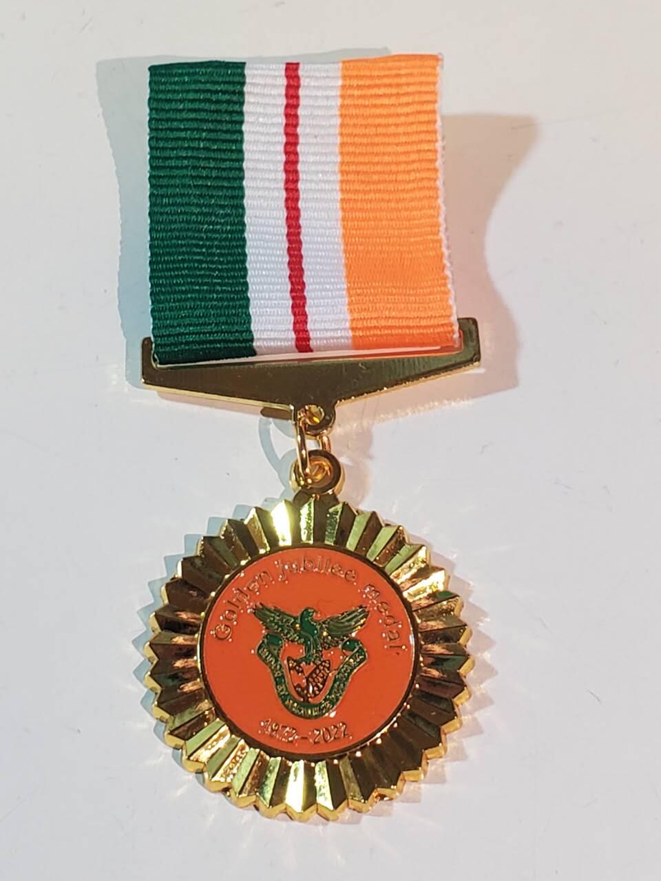 韵星假日军品类拍卖第三十九期暨默多克中校夫妇专场 -- Rimey Holidays Militaria Auction 39 & The Modoks Collection  赞比亚共和国国家服务金僖奖章 铜镀金 少见国家 非常厚重 库存品相
