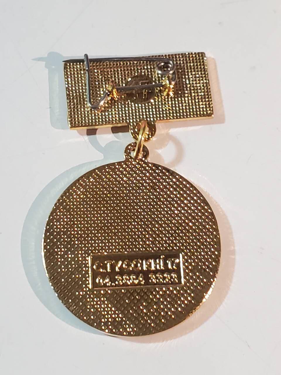 韵星假日军品类拍卖第三十九期暨默多克中校夫妇专场 -- Rimey Holidays Militaria Auction 39 & The Modoks Collection  越南社会主义共和国光荣在党30年奖章 镀金完好 背打厂标