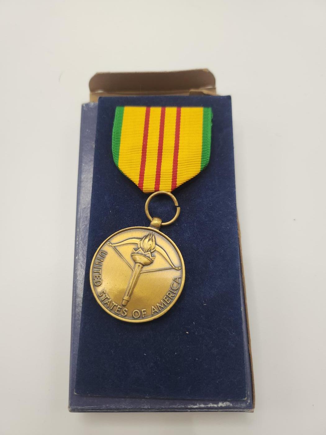 南水社首场拍卖 美国越南战争奖章 商业版 品相如图