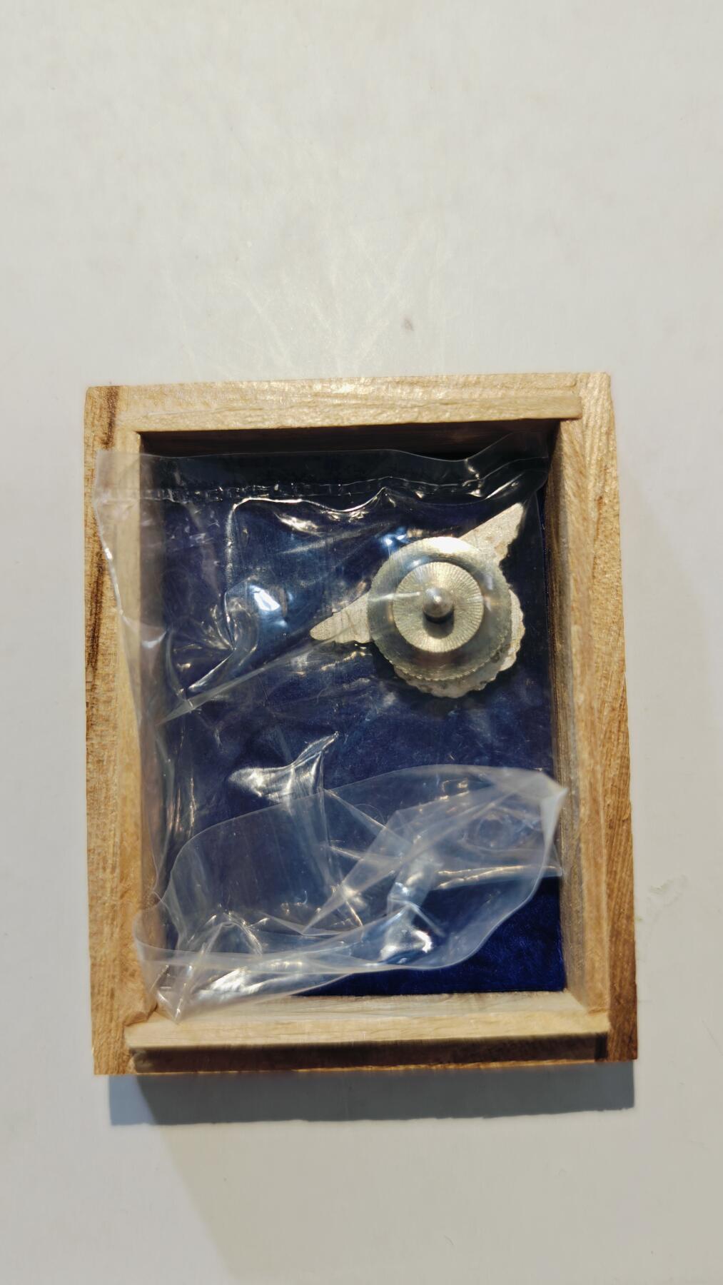 东亚勋章徽章主题拍卖7（80件） 交通安全绿十字略章