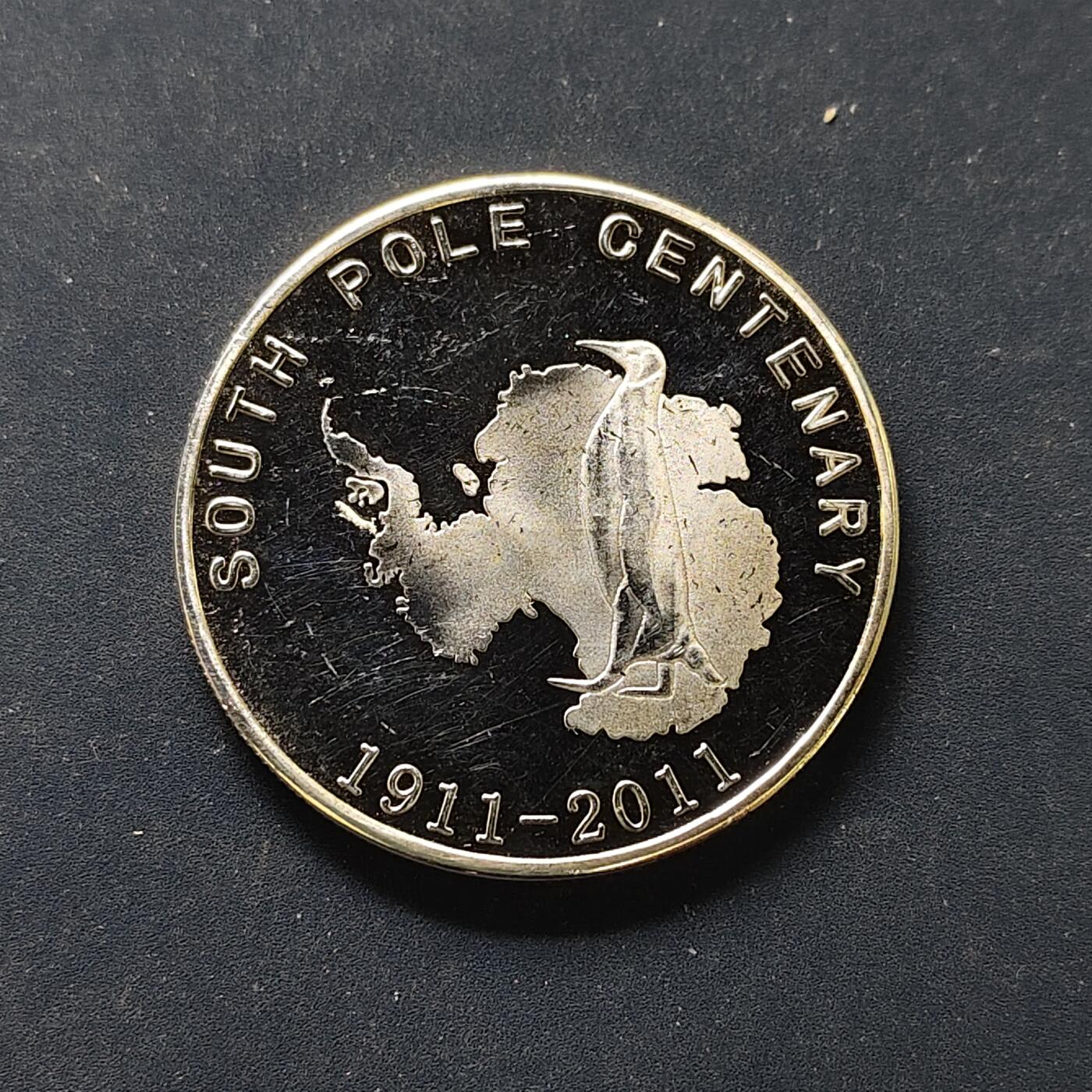 【全场包邮】纯粹捡漏拍498场-持续更新中 【商业币】法属南极领地2011年5元南极洲发现百年纪念精制纪念币