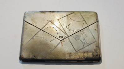 东亚勋章徽章主题拍卖7（80件） - 日本卢沟桥事变烟盒（勿忘国耻）（材质不明）