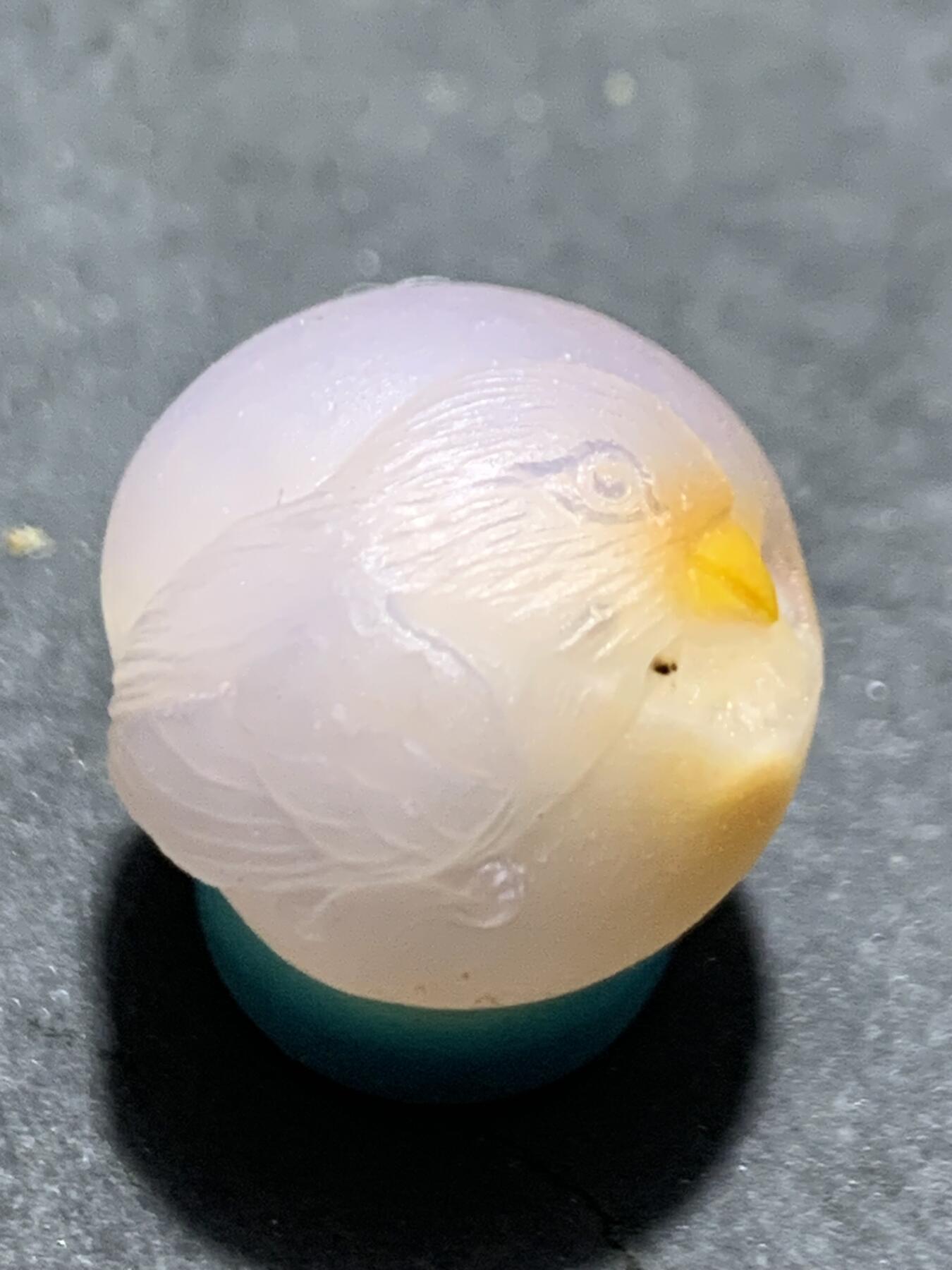 精美冰飘亚光战国红玛瑙手工俏色巧雕喜鹊报喜随形珠一个