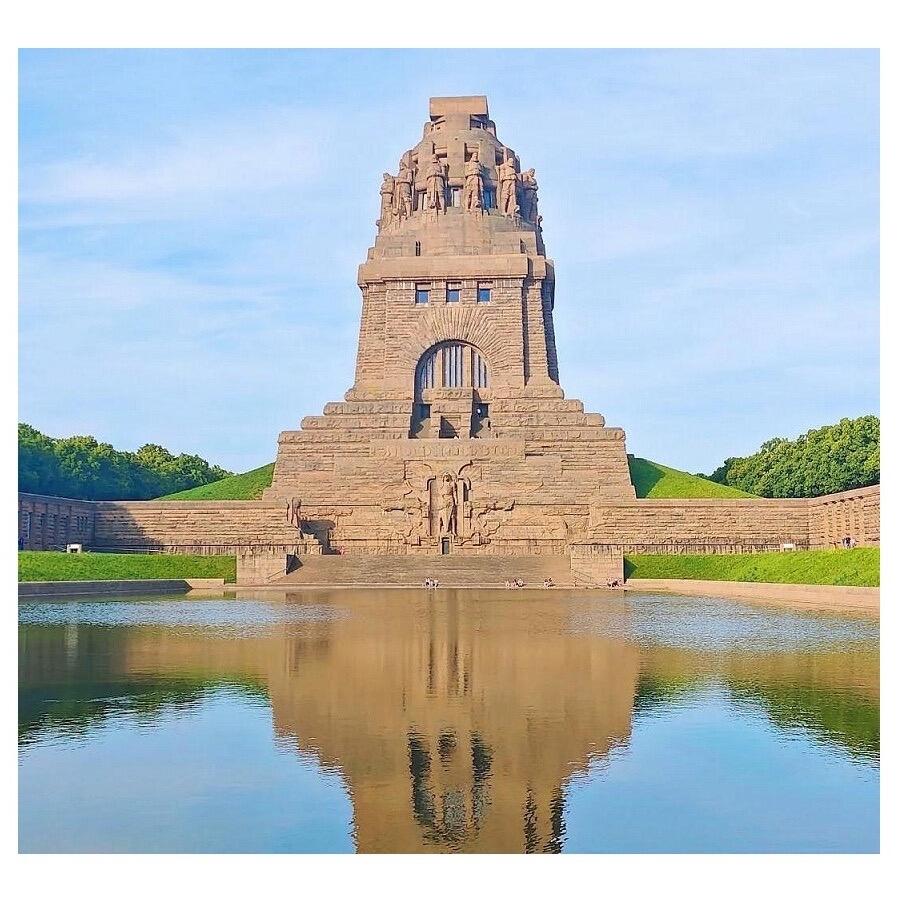 德国1913年 莱比锡建功碑+持剑武士高浮雕铜章 40MM