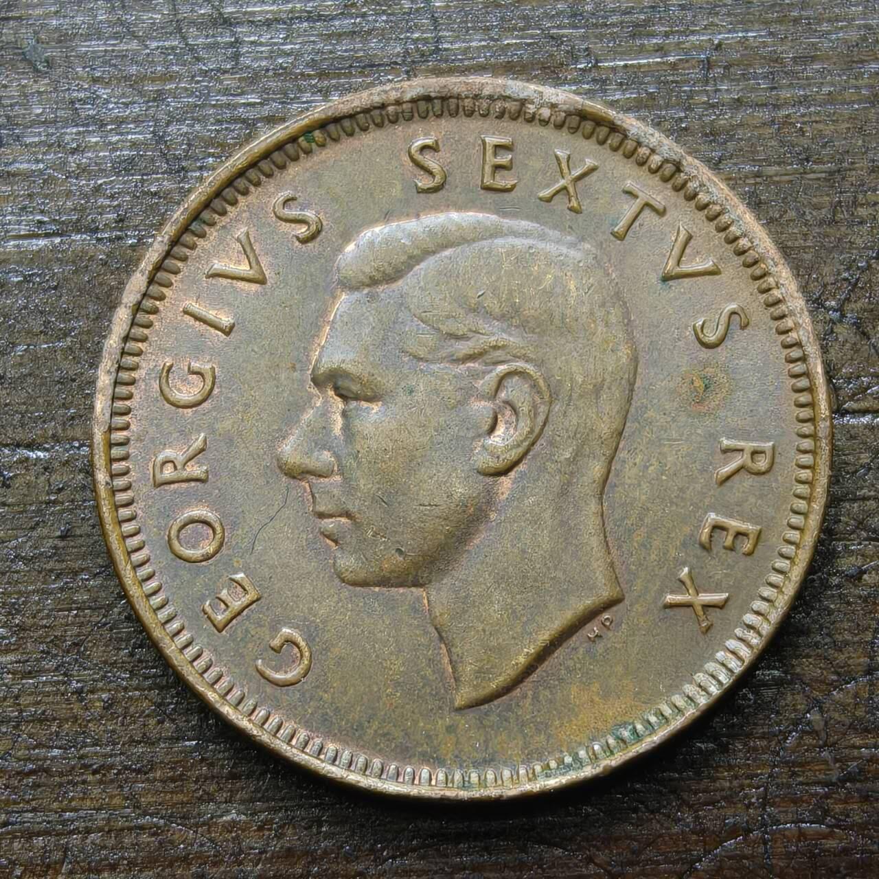 【铜匠收藏】★第142★散币专场 不寄存，30包邮。不满30元，支付5元运费。《接受代拍 代送NGC评级》 94【无寄存】英属南非 1950年 1法新 麻雀 乔治六世国王 青铜币