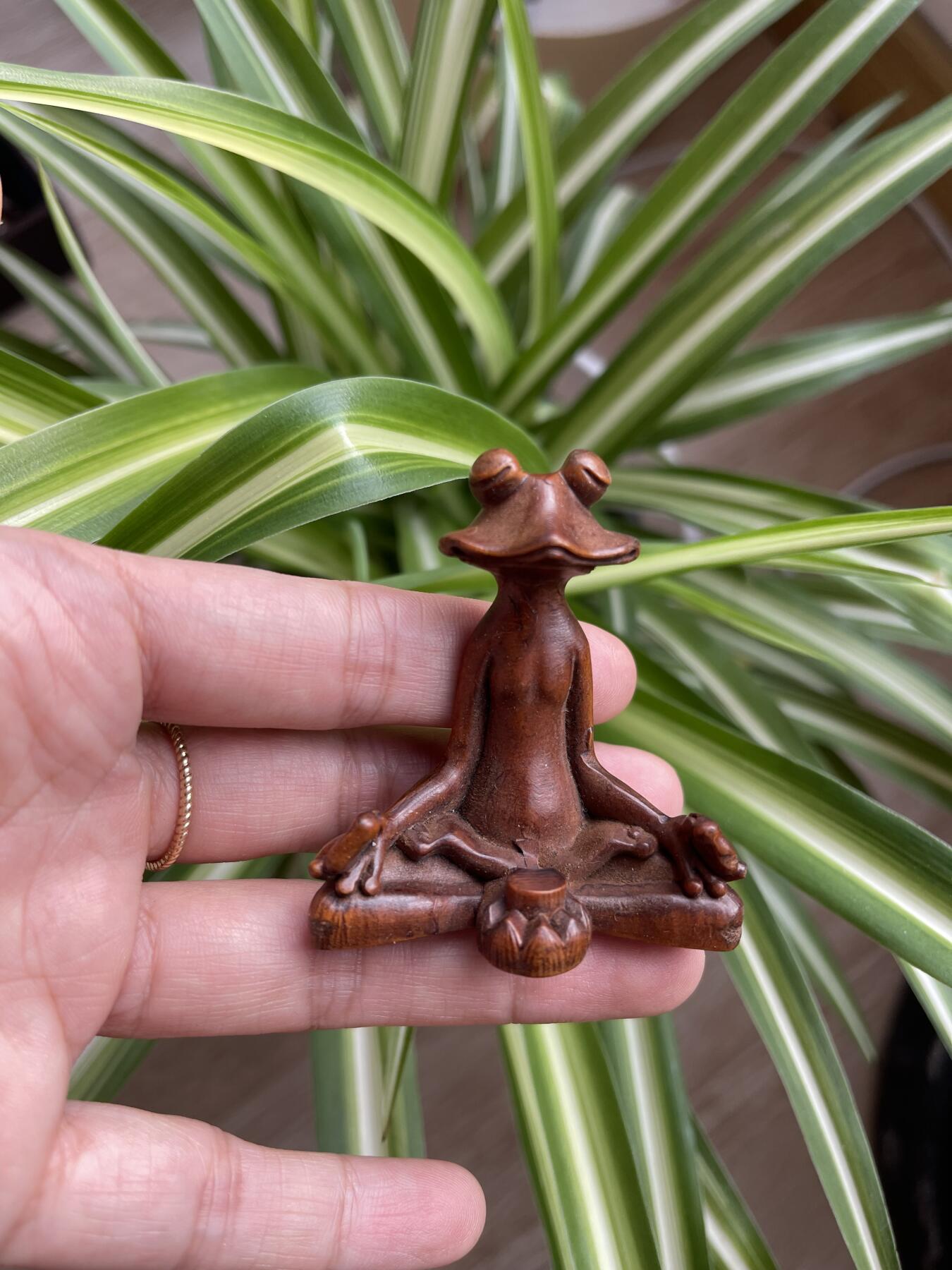 喵了个咪的第三期木器杂项小摆件拍卖 黄杨木呱呱来财