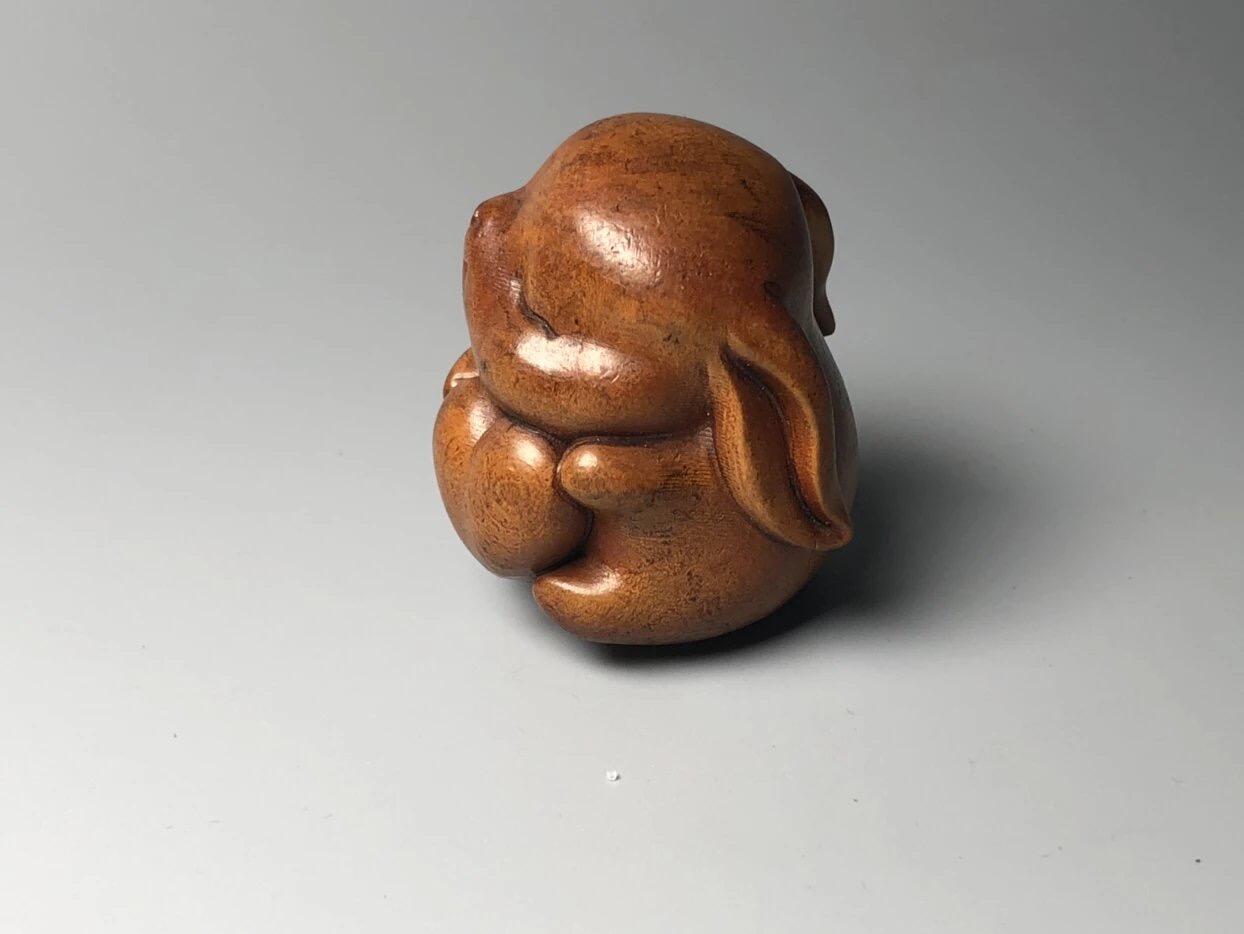 喵了个咪的第三期木器杂项小摆件拍卖 黄杨木小兔子