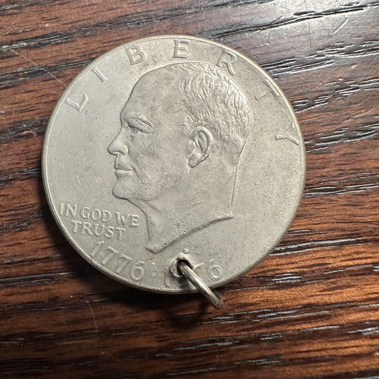 蒂克钱币-第58场 外国散币 奥运/博览会纪念章免佣限时拍 美国1976年建国200周年纪念币 有打孔