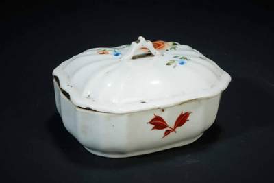 上海都达杂项专场90【全场包邮】  粉彩花卉香皂盒83-56