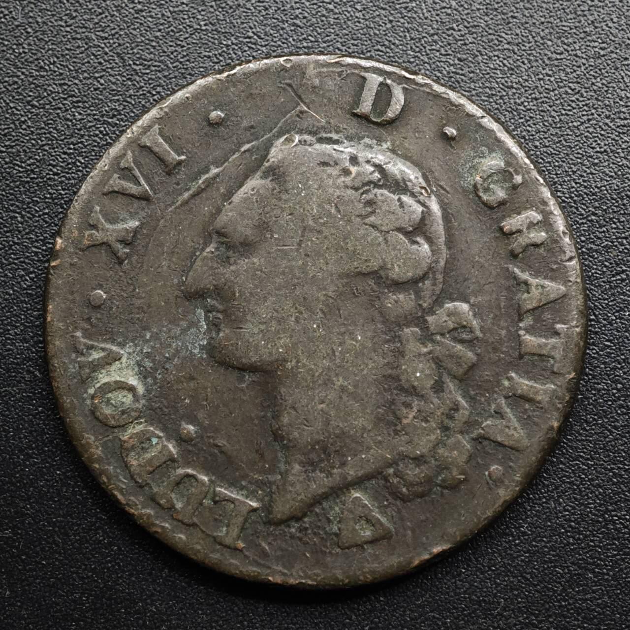 【淘币小摊】限时拍第八百五十七拍  老铜币场  满百包邮可预留两周  周一统一发货  法国1791年路易十六1LIARD铜币