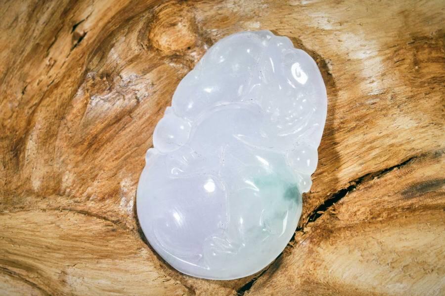 上海都达杂项专场十二（全场包邮】 天然紫罗兰飘绿翡翠（A货）精雕《如意貔貅》挂件89-9