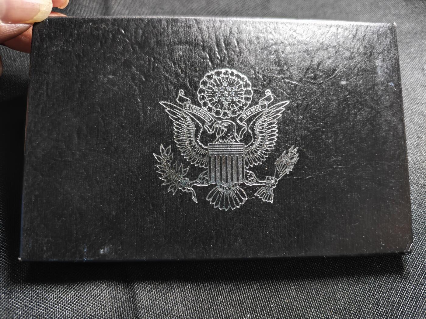 KK钱币收藏小铺  第400期  百期特拍（四拍之四）2月预留时间 周末发货  1993美国大小面值清年精制套币 含3枚重21.25克900高银银币