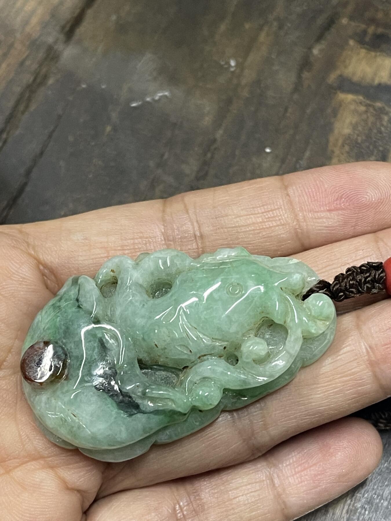 喵了个咪的第二期玉器杂项拍卖 翡翠鱼挂坠