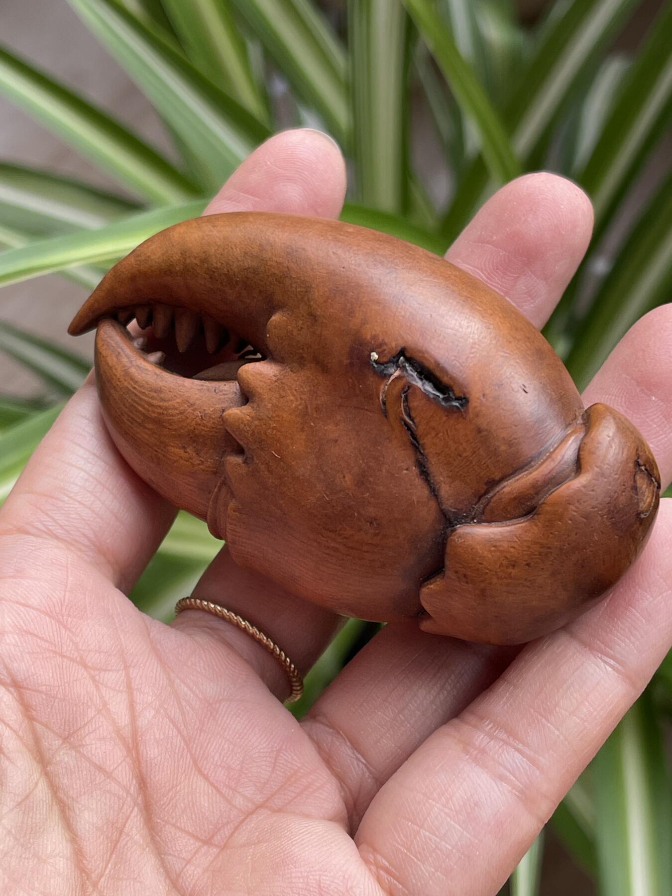 喵了个咪的第三期木器杂项小摆件拍卖 黄杨木蟹钳手