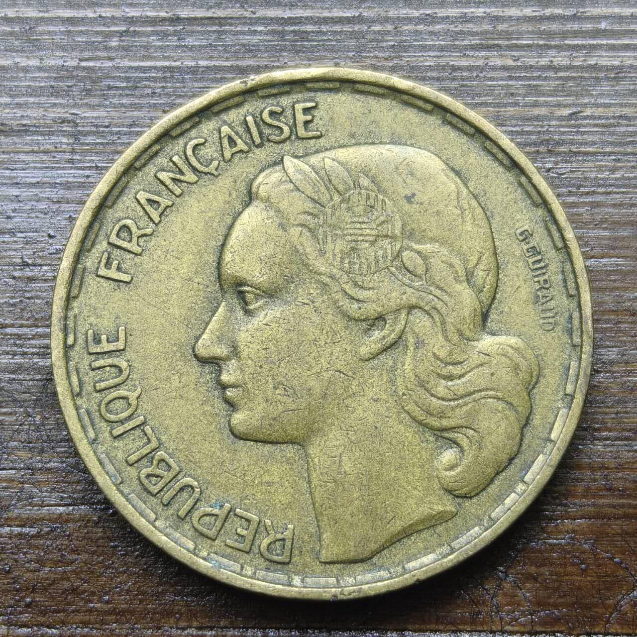 【铜匠收藏】★第142★散币专场 不寄存，30包邮。不满30元，支付5元运费。《接受代拍 代送NGC评级》 87【无寄存】法国 50法郎  1951年  铝青铜币