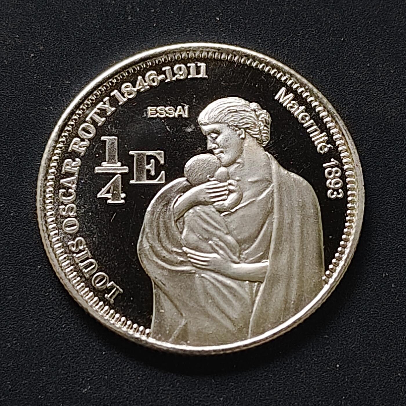 【全场包邮】纯粹捡漏拍498场-持续更新中 【样币】法属马约特2004年1/4欧元雕刻师罗蒂系列母亲精制纪念银样币【7.8克99.9%，估算纯银价约218元（按28元/克银价核算）】