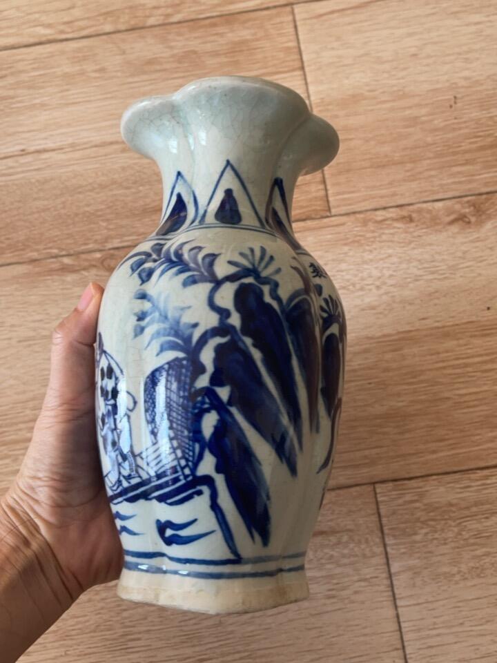 第五期杂项配饰拍卖 青花花瓶