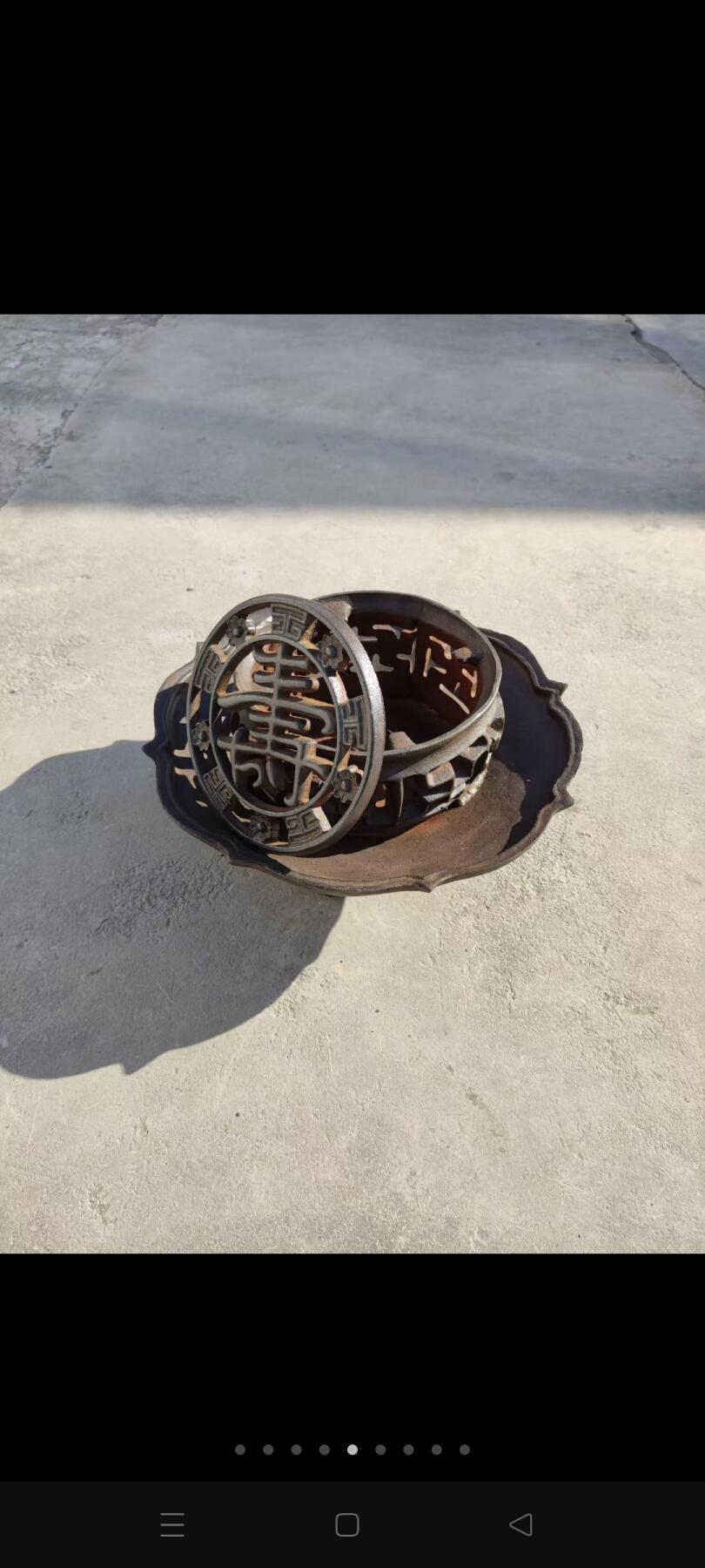 铁制  莲花状 三足火盆  火炉 带寿字篦子   品相一流  全品 直径32 高16